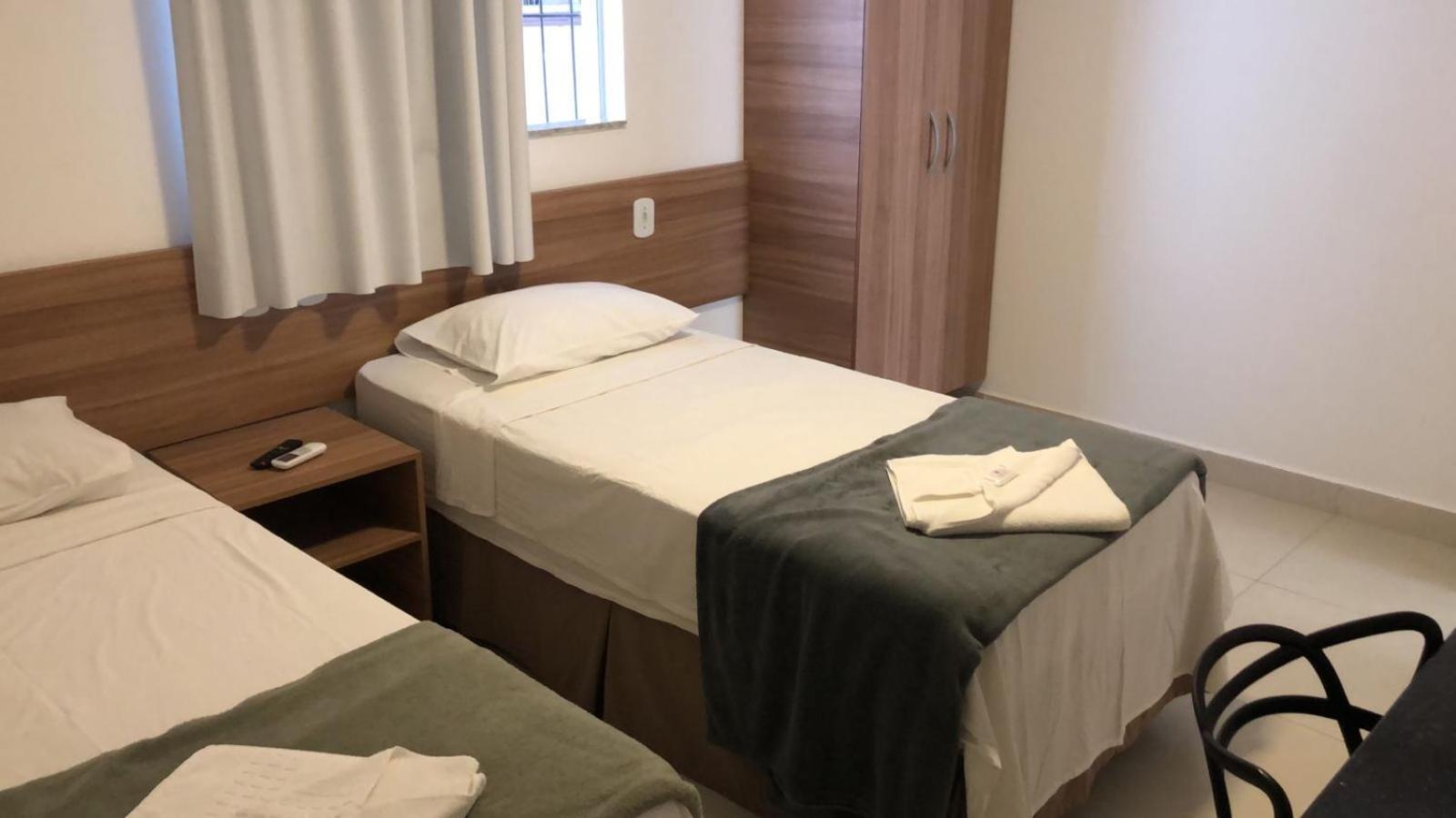 Hotel Oitis โกเวร์นาดอร์ วาลาดาเรส ภายนอก รูปภาพ