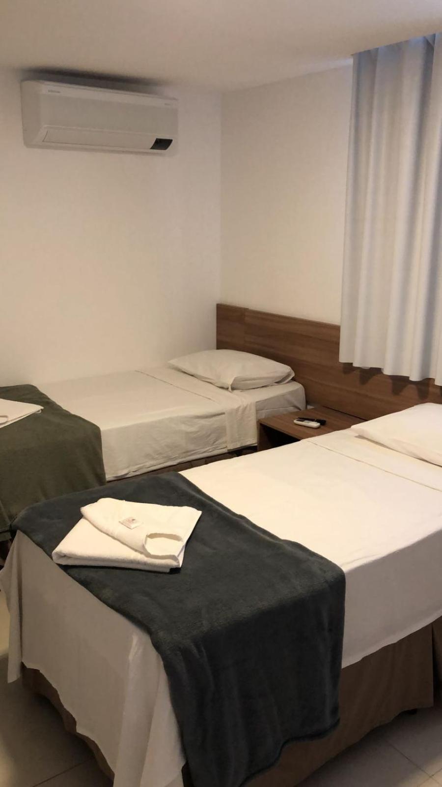 Hotel Oitis โกเวร์นาดอร์ วาลาดาเรส ภายนอก รูปภาพ