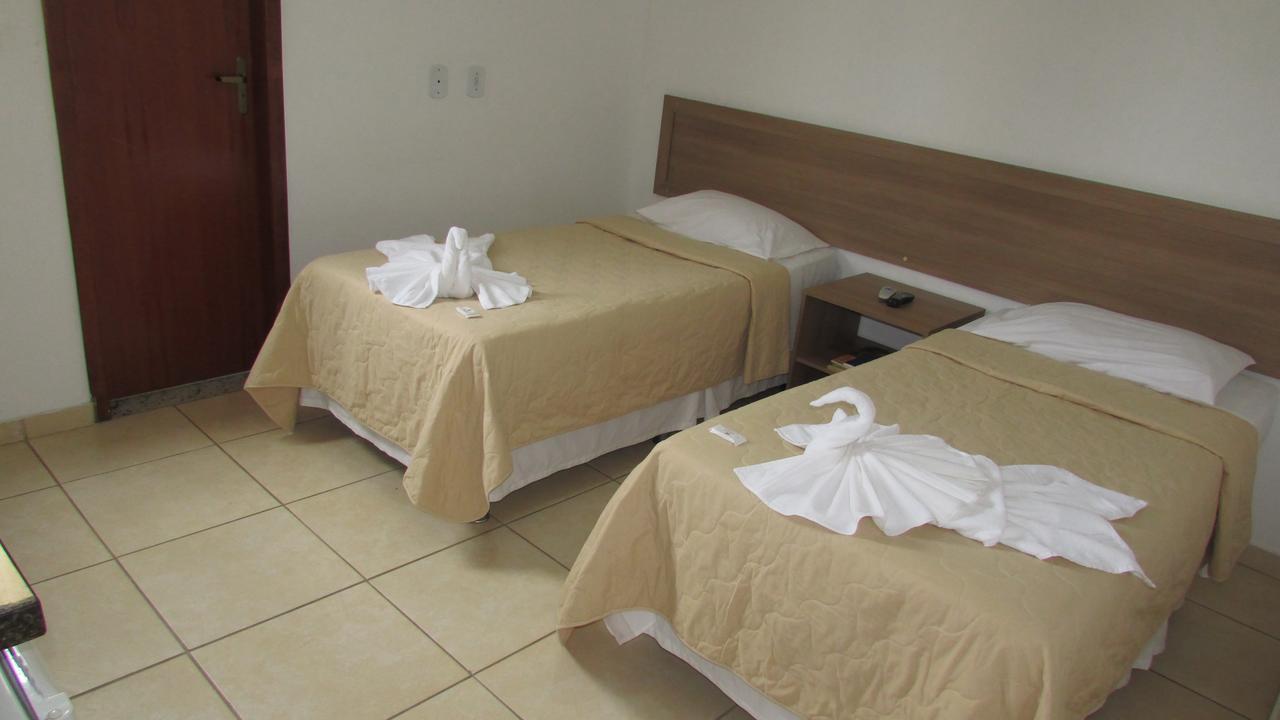 Hotel Oitis โกเวร์นาดอร์ วาลาดาเรส ภายนอก รูปภาพ